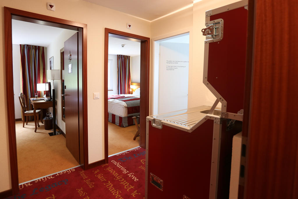 Hotel Des Inventions Ecublens  Δωμάτιο φωτογραφία